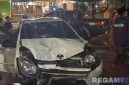 Caption: mobil Daihatsu Ayla yang terlibat kecelakaan adu banteng dengan sepeda motor, tampak ringsek, (sumber foto: Humas Polres Sampang). 