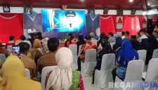 Caption: Bupati Sampang sampaikan sambutan, saat terima kunjungan kerja Menkes RI, di Pendopo Trunojoyo, (dok. regamedianews). 