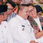 Caption: Menkes RI Budi Gunadi Sadikin, berdampingan dengan Bupati H.Slamet Junaidi dan Wabup Ra Mahfud, di Pendopo Trunojoyo Sampang, (sumber foto: Diskominfo Sampang). 