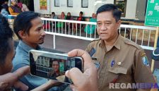 Caption: Plt Direktur RSUD dr.Mohammad Zyn Sampang, dr.Bhakti Setiyo Tunggal, saat diwawancara usai kunjungan Menkes RI, (dok. regamedianews). 
