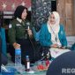 Caption: berlangsungnya pelatihan tentang pembuatan dan manfaat POC PSB oleh mahasiswa KKN-T 12 Universitas Islam Madura, (dok. regamedianews). 