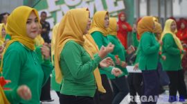 Caption: antusias ibu-ibu PIPAS korwil Madura saat mengikuti senam bersama Ketua PIPAS Jatim, di Lapas Narkotika Pamekasan. 
