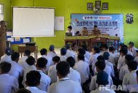 Caption: berlangsungnya sosialisasi P4GN kepada pelajar SMAN 3 Sampang saat MPLS, (dok. regamedianews). 