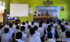 Pelajar Sampang Dicekoki Edukasi Tentang Narkoba