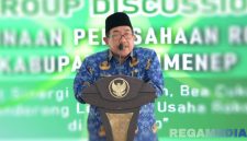 Caption: Wakil Bupati Sumenep KH.Imam Hasyim, saat sambutan dalam acara forum group discussion, (sumber foto: Sumenep.go.id). 