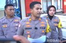 Caption: Kasat Lantas Polres Bangkalan AKP I Gusti Bagus Krisna Fuady, saat diwawancara ihwal hasil Operasi Patuh Semeru 2025, (dok. regamedianews). 
