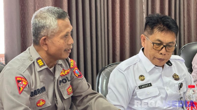 Caption: Kasubbagkerma Bagops Polres Pamekasan, AKP Subroto (kiri), dan Kasi Kamtib Lapas Narkotika Pamekasan, I Ketut Ardiyasa (kanan). 
