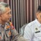 Caption: Kasubbagkerma Bagops Polres Pamekasan, AKP Subroto (kiri), dan Kasi Kamtib Lapas Narkotika Pamekasan, I Ketut Ardiyasa (kanan). 