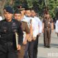 Caption: sejumlah petugas Rutan Kelas I Surabaya usai menerima reward dari Ditjenpas Jatim. (foto istimewa). 