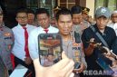 Caption: Kapolres Sampang AKBP Hartono didampingi anggotanya, diwawancara awak media usai kunjungan Kapolda Jatim, (dok. regamedianews). 