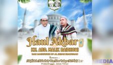 Caption: pamflet haul akbar KH. Abdul Malik Baidhowi ke-30 dan masyayikh Ponpes Al-Ihsan Jrangoan, (sumber foto: Media Center Al-Ihsan). 