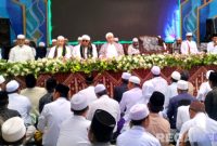 Caption: suasana khusyu' saat berlangsungnya pembacaan tahlil dan doa, di acara haul akbar di Ponpes Al-Ihsan Jrangoan, (dok. regamedianews). 