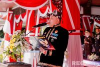 Caption: Bupati Sampang H. Slamet Junaidi, sambutan upacara HUT Kemerdekaan RI ke-80 di Pendopo Trunojoyo, (sumber foto: Diskominfo Sampang). 