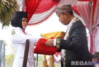 Caption: Bupati Sumenep Achmad Fauzi, disaat detik-detik upacara HUT Kemerdekaan RI ke-80, (sumber foto: Sumenep.go.id). 