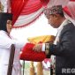 Caption: Bupati Sumenep Achmad Fauzi, disaat detik-detik upacara HUT Kemerdekaan RI ke-80, (sumber foto: Sumenep.go.id). 