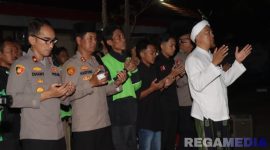 Caption: Polres Sampang saat gelar sholat ghaib untuk driver ojol (alm) Affan Kurniawan, (dok: Humas Polri). 