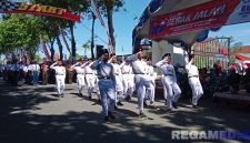 Caption: salah satu peserta lomba gerak jalan dari Kecamatan Tambelangan, kategori tingkat pelajar SMP, (dok. regamedianews). 