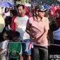 Caption: Kepala Desa Nyalabu Daya membuka langsung acara Jalan-Jalan Sehat, (dok. regamedianews). 