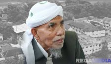Caption: Pengasuh Ponpes Darut Tauhid Injelan, alm. KH. Muhaimin Abdul Bari, (dok. regamedianews). 