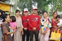 Caption: Bupati Lukman Hakim dan Wabup Fauzan Ja'far, pose bersama warga Bangkalan disela berlangsungnya event BOR X, (dok. regamedianews). 