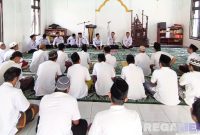 Caption: antusias warga binaan, saat mengikuti pembukaan program Pondok Pesantren At-Taubah Rutan Sampang, (foto istimewa). 