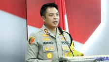 Cation: Kapolres Bangkalan (AKBP Hendro Sukmono). 