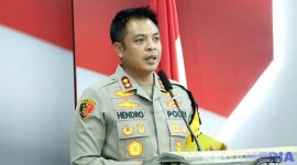 Cation: Kapolres Bangkalan (AKBP Hendro Sukmono). 