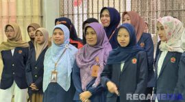 Caption: mahasiswi Universitas Madura (Unira) saat kunjungan ke Lapas Narkotika Pamekasan, (foto istimewa). 