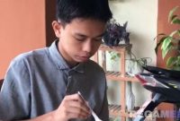 Caption: Yusuf Abdurrahman, santri asal Sampang yang selamat dari ambruknya bangunan mushola Ponpes Al-Khoziny Buduran, (dok. regamedianews). 