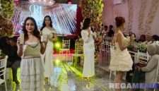Caption: suasana kemeriahan grand launching 2BI Yours skincare, di Febria Cafe and Resto, (dok. regamedianews). 