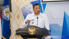 Caption: Bupati Sampang H Slamet Junaidi, sampaikan sambutan saat pembukaan kegiatan informasi dan edukasi advokasi P4GN, (sumber foto: Diskominfo Sampang). 