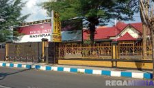 Caption: Mako Kepolisian Resor Sampang, Jl. Jamaludin No.2 Sampang, (dok. regamedianews). 