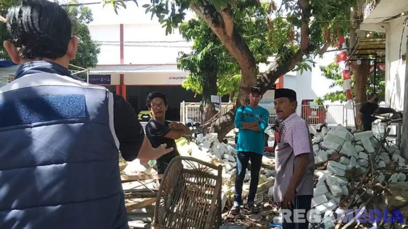 Caption: lokasi terjadinya penganiayaan seorang adik kepada kakaknya di Pamekasan, (dok. regamedianews). 