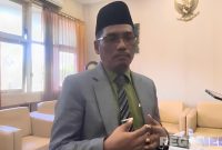 Caption: Suhairi, tim kuasa hukum bupati waktu pilkada, hendak makzulkan Bupati Pamekasan oleh beberapa persoalan, (dok. regamedianews). 