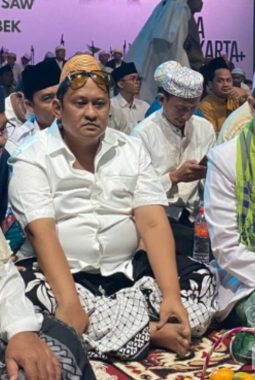 Sultan Madura Gelar Sholawat Akbar di Jakarta