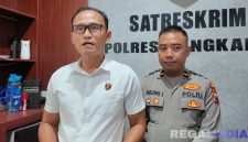 Caption: Kasat Reskrim AKP Hafid Dian Maulidi, didampingi Kasi Humas Polres Bangkalan Ipda Agung Intama, (dok. regamedianews). 