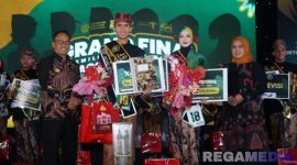 Caption: Moh Faris dan Safira Damar, finalis pasangan Kacong-Cebbhing Bangkalan tahun 2025, (dok. regamedianews). 