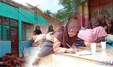 Siswa di Sampang Numpang Belajar di Rumah Warga