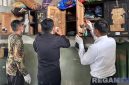 Caption: petugas Lapas Narkotika Pamekasan tengah menggeledah isi dalam lemari warga binaan, (dok. foto istimewa).