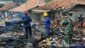 Rumah Warga Sampang Hangus Jadi Arang