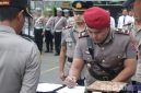 Caption: Iptu Nur Fajri Alim, tanda tangani serah terima jabatan Kasat Reskrim Polres Sampang, (dok. foto istimewa).
