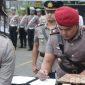 Caption: Iptu Nur Fajri Alim, tanda tangani serah terima jabatan sebagai Kasat Reskrim Polres Sampang, (dok. foto istimewa). 