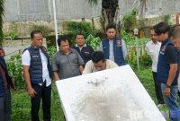 Caption: Satreskrim Polres Bangkalan tengah mengecek tempat penyimpanan BBM di SPBU, (dok. regamedianews).