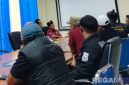 Caption: anggota Madas Pamekasan saat audiensi ke Dinkes Pamekasan, soal kasus kematian seorang ibu muda asal Proppo, (dok. regamedianews). 