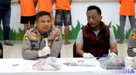 Caption: Kapolres Pamekasan AKBP Hendra Eko Triyulianto, didampingi Kasat Reskrim AKP Doni Setiawan, (dok. regamedianews). 