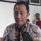 Caption: Kepala BPKPD Kabupaten Pamekasan Sahrul Munir, diwawancara awak media usai rapat evaluasi PAD dan ETPD, (dok. regamedianews). 