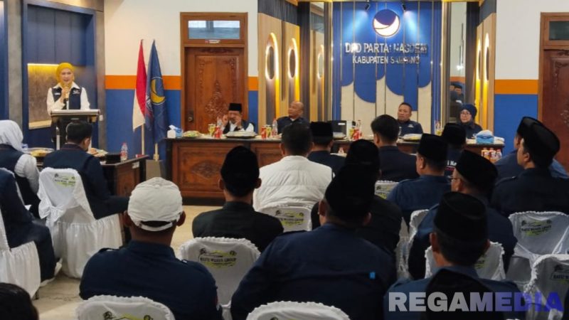 Caption: Ketua DPW Partai NasDem Jatim Lita Machfud Arifin, sampaikan sambutannya saat konsolidasi dengan DPD Partai NasDem Sampang, (dok. regamedianews). 