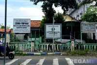 Caption: Kantor Dewan Pimpinan Majelis Ulama Indonesia Kabupaten Sampang, (dok. regamedianews). 