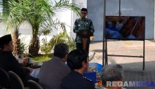 Foto: Bupati Pamekasan Kholilurrahman sampaikan sambutan, saat pelepasan ekspor produk tembakau unggulan Madura, (dok. regamedianews). 