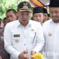 Caption: Bupati dan wakil Bupati Sampang saat resmikan SPPG Alwahidiyah II Omben (dok.istimewa)
